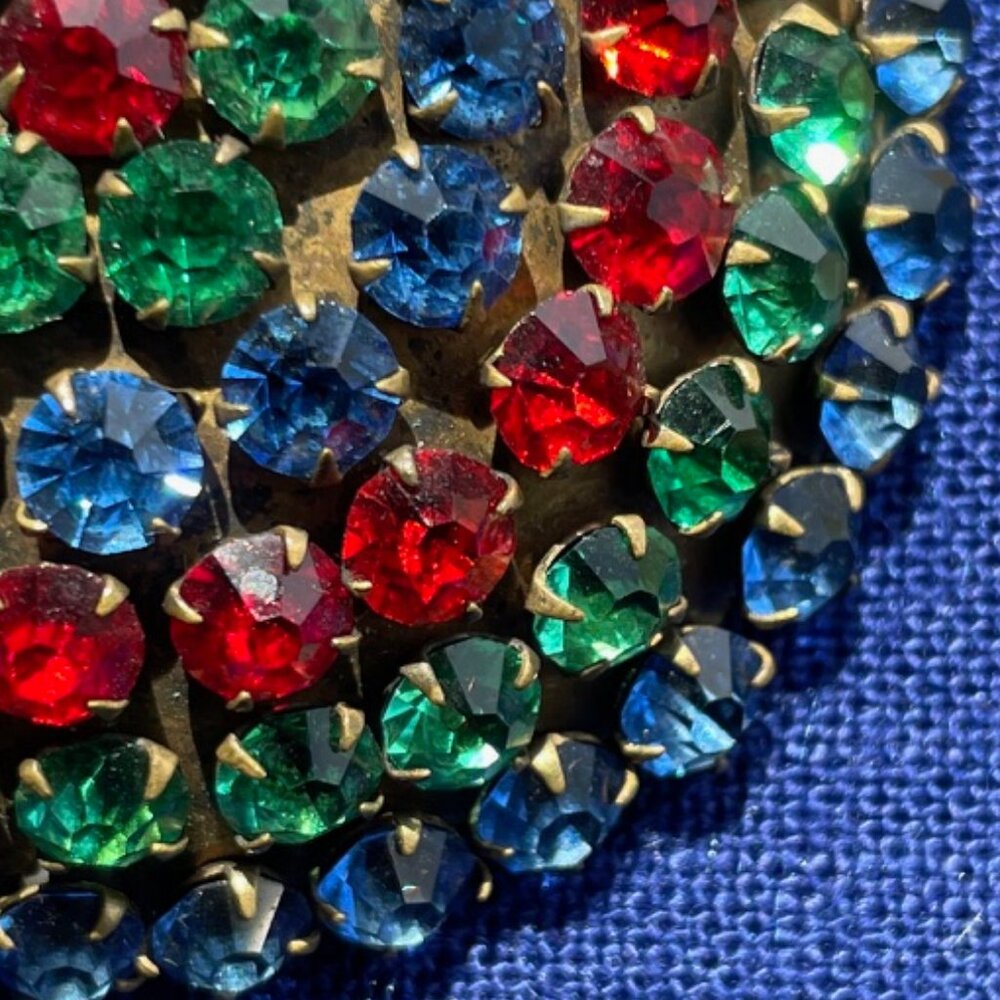 Very special vintage multi-colored brooch